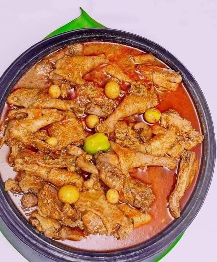 Kedjenou de poulet mijoté aux légumes